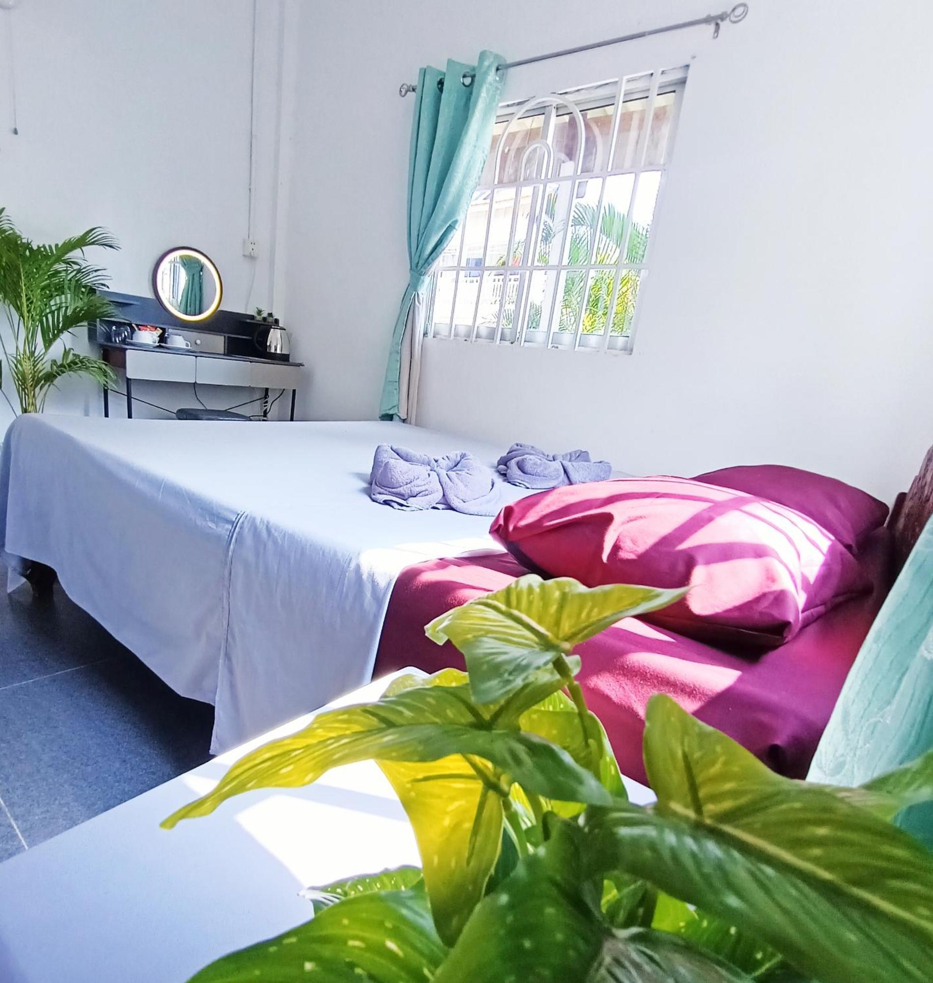 Sam'S Guesthouse M'Pai Bay Rongszanlöm-sziget Kültér fotó